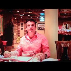 Meet your Posher, Rene